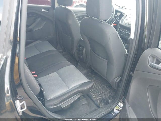 2017 FORD ESCAPE SE 8