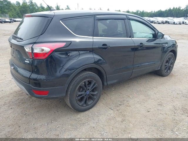 2017 FORD ESCAPE SE 4