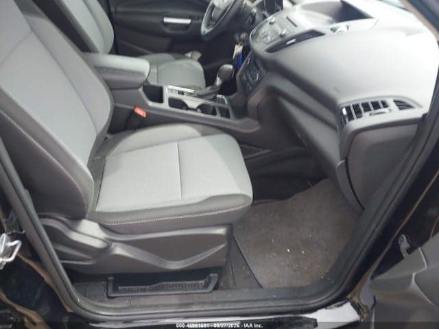 2017 FORD ESCAPE SE 5