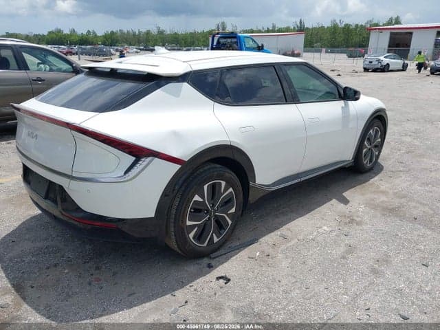 2022 KIA EV6 WIND 4