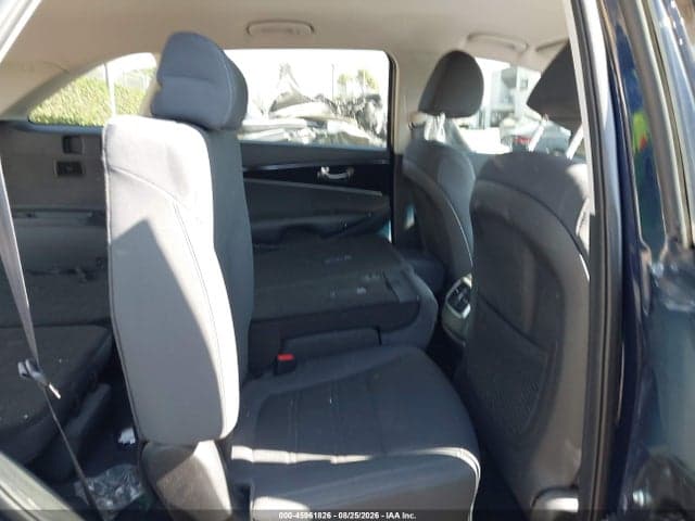 2020 KIA SORENTO 3.3L S 8