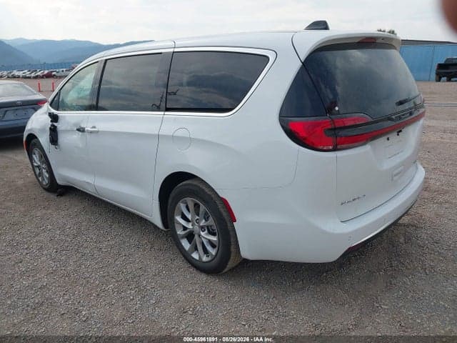 2027 CHRYSLER PACIFICA LIMITED 3