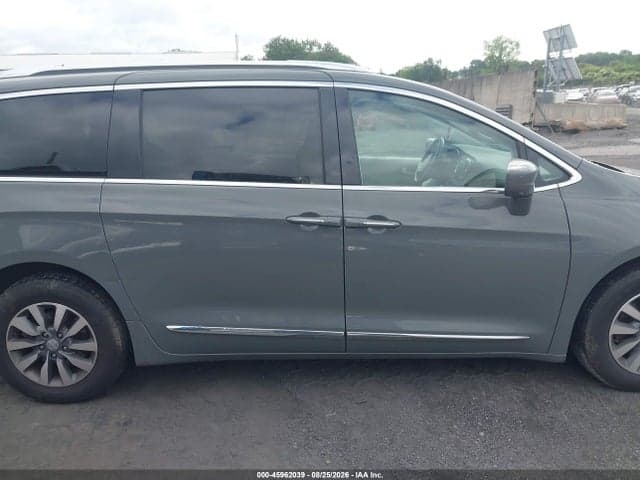 2020 CHRYSLER PACIFICA TOURING L PLUS 11