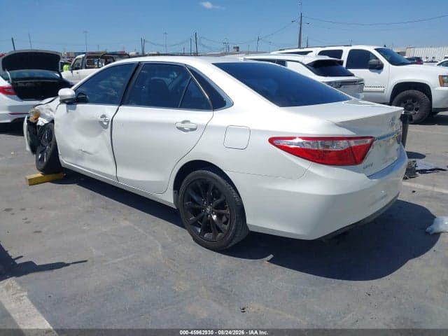 2017 TOYOTA CAMRY XSE 3