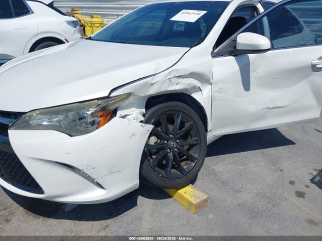 2017 TOYOTA CAMRY XSE 6
