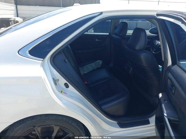2017 TOYOTA CAMRY XSE 8