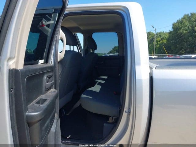2018 RAM 1500 EXPRESS 4X4 6'4 BOX 8