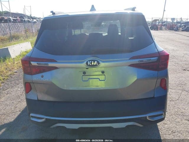 2021 KIA SELTOS EX 16