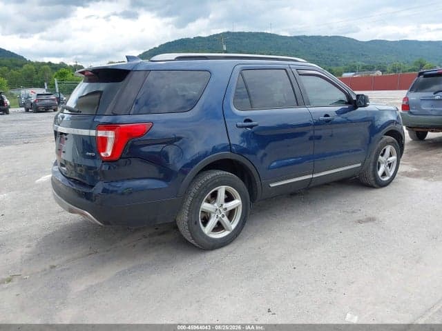 2017 FORD EXPLORER XLT 4