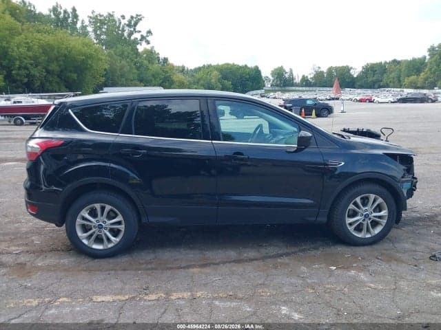 2017 FORD ESCAPE SE 14