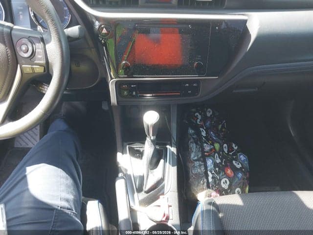 2018 TOYOTA COROLLA SE 11