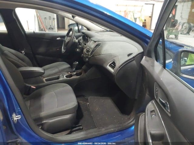 2017 CHEVROLET CRUZE LT AUTO 5