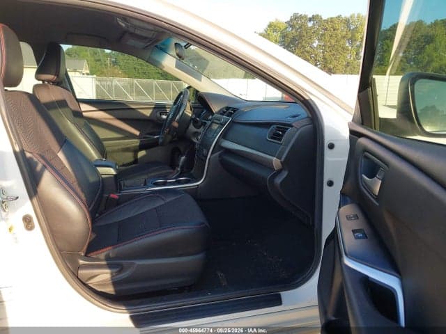 2017 TOYOTA CAMRY SE 2