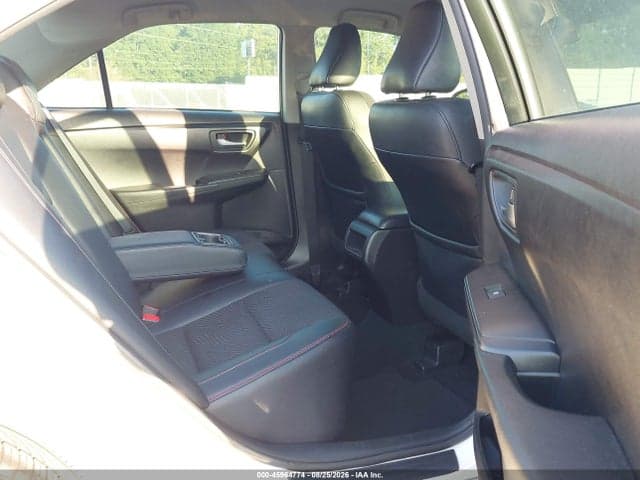 2017 TOYOTA CAMRY SE 5