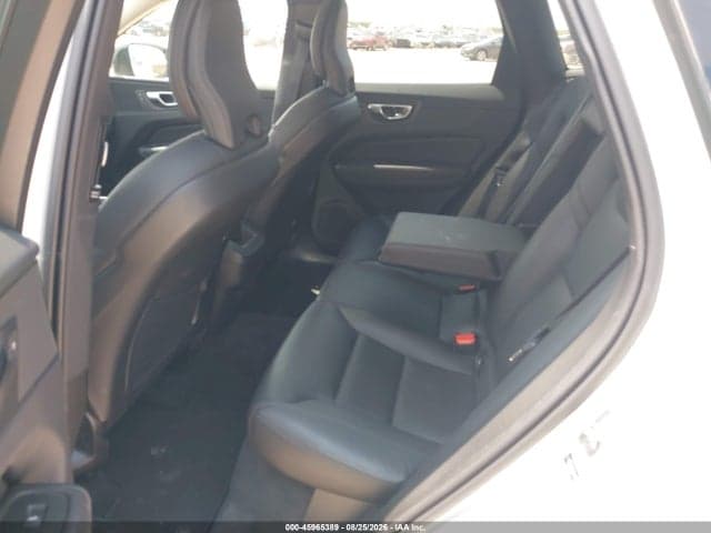 2025 VOLVO XC60 B5 CORE 8
