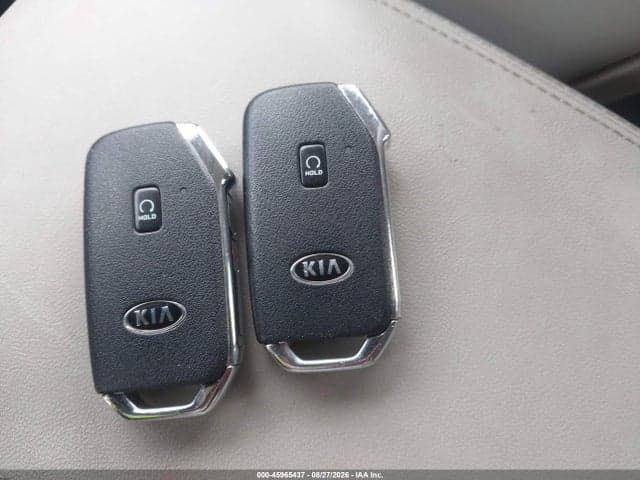 2021 KIA SORENTO S 11