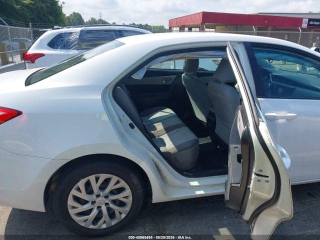 2018 TOYOTA COROLLA LE 8