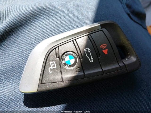 2025 BMW M2 12