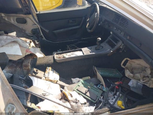 1985 PORSCHE 944 5