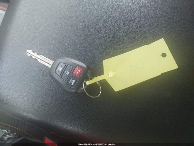 2018 TOYOTA COROLLA LE 11