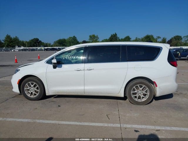 2023 CHRYSLER PACIFICA TOURING L 14