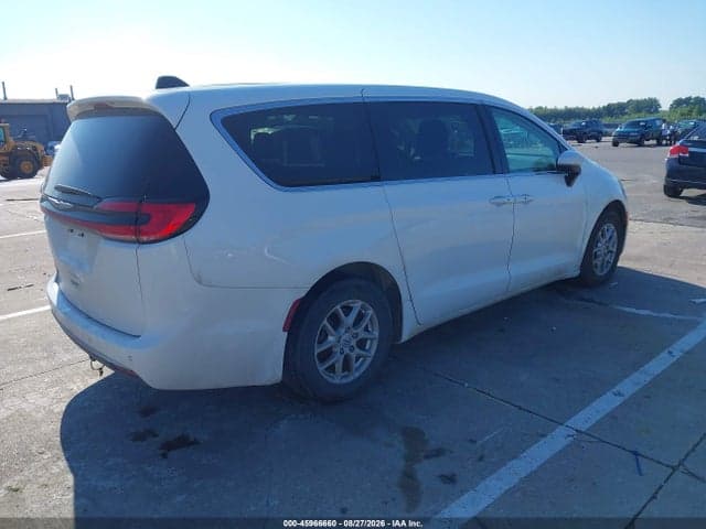 2023 CHRYSLER PACIFICA TOURING L 4