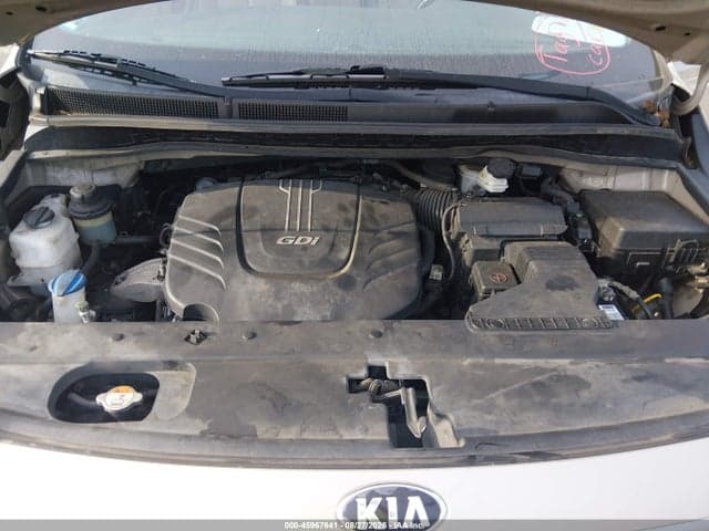 2017 KIA SEDONA LX 10