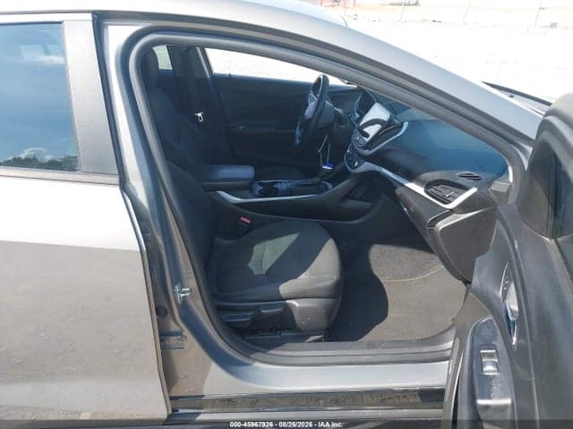 2017 CHEVROLET VOLT LT 5