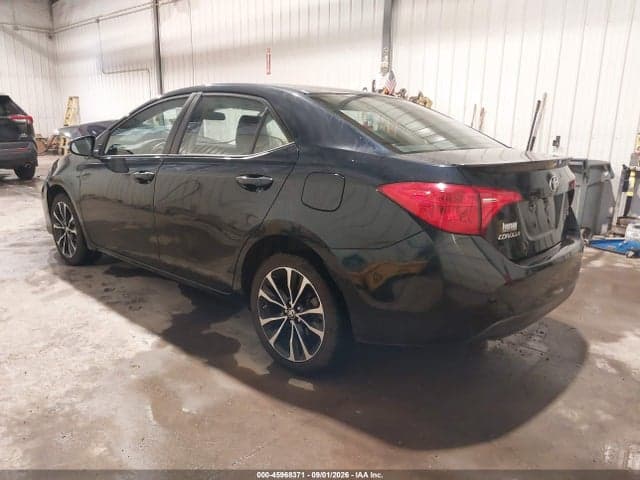 2017 TOYOTA COROLLA SE 3