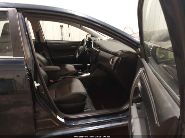 2017 TOYOTA COROLLA SE 5