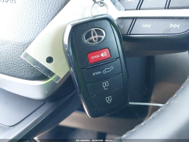 2026 TOYOTA GRAND HIGHLANDER XLE 11
