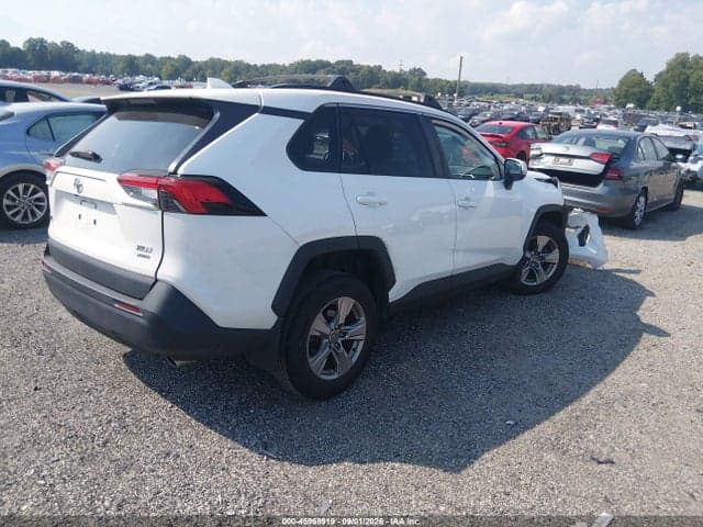 2022 TOYOTA RAV4 XLE 4
