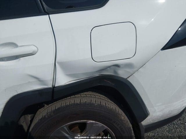 2022 TOYOTA RAV4 XLE 6