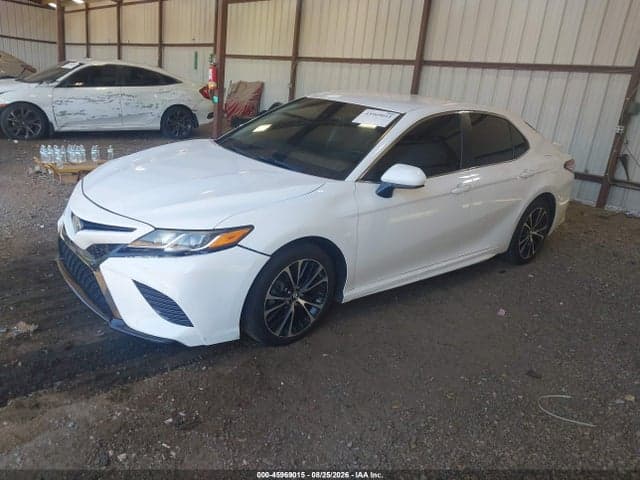 2018 TOYOTA CAMRY SE 2
