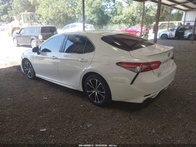 2018 TOYOTA CAMRY SE 3