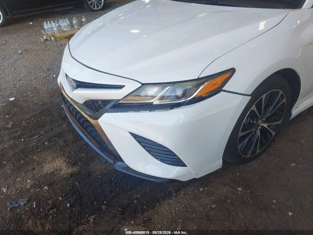 2018 TOYOTA CAMRY SE 6