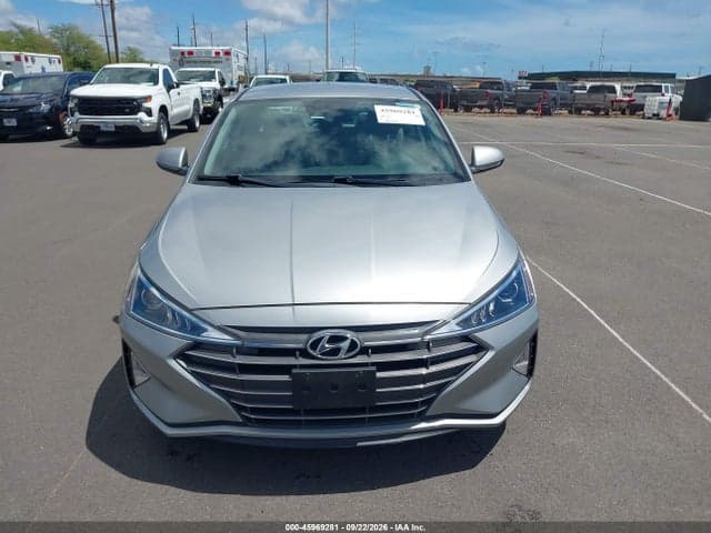 2020 HYUNDAI ELANTRA SE 16