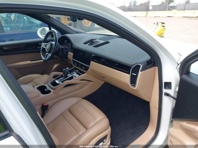 2020 PORSCHE CAYENNE 5