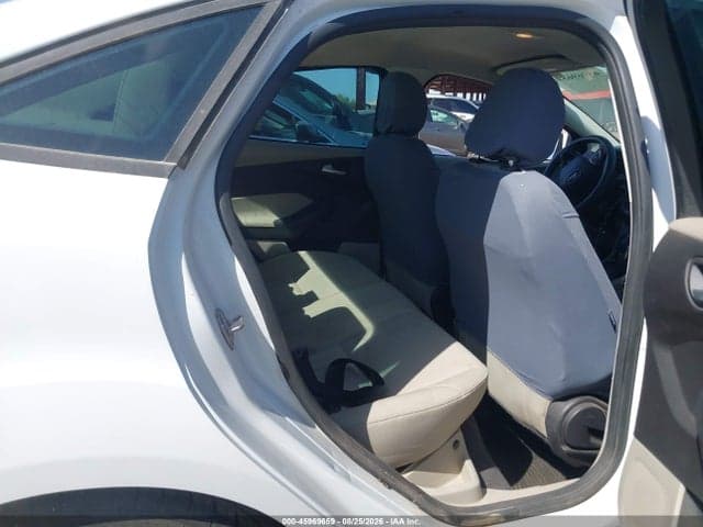 2017 FORD FOCUS SE 8