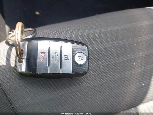 2017 KIA FORTE S 11