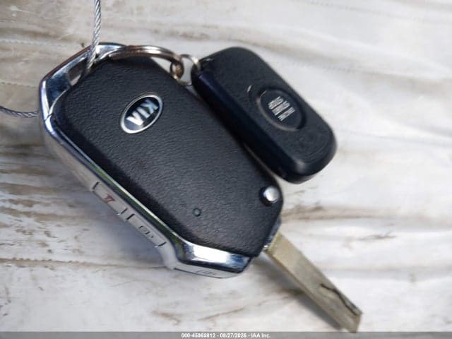 2021 KIA SELTOS S 11