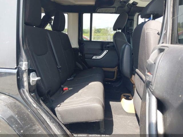 2017 JEEP WRANGLER UNLIMITED SAHARA 4X4 8