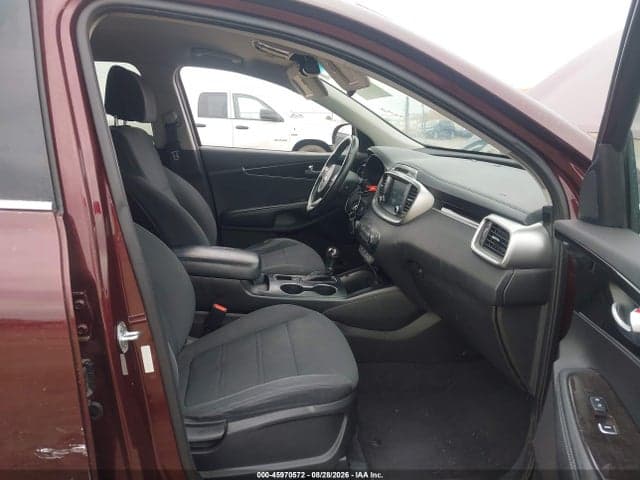 2017 KIA SORENTO 2.4L LX 5