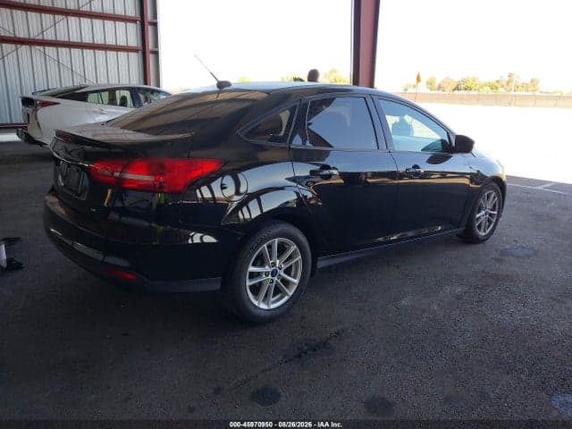 2017 FORD FOCUS SE 4