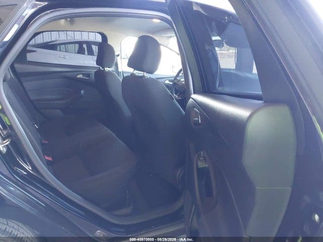 2017 FORD FOCUS SE 8