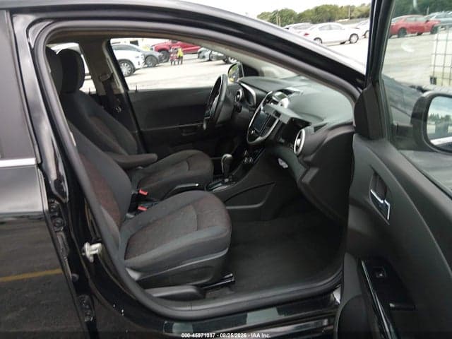 2017 CHEVROLET SONIC LT AUTO 5