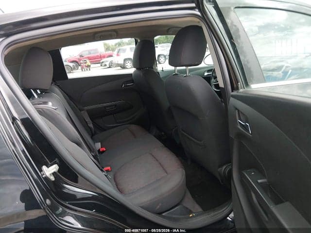 2017 CHEVROLET SONIC LT AUTO 8