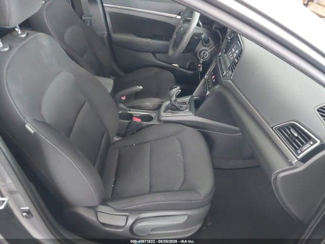 2018 HYUNDAI ELANTRA SEL 5