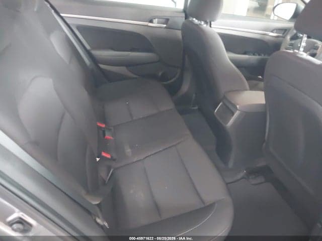 2018 HYUNDAI ELANTRA SEL 8