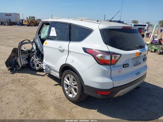2017 FORD ESCAPE SE 3